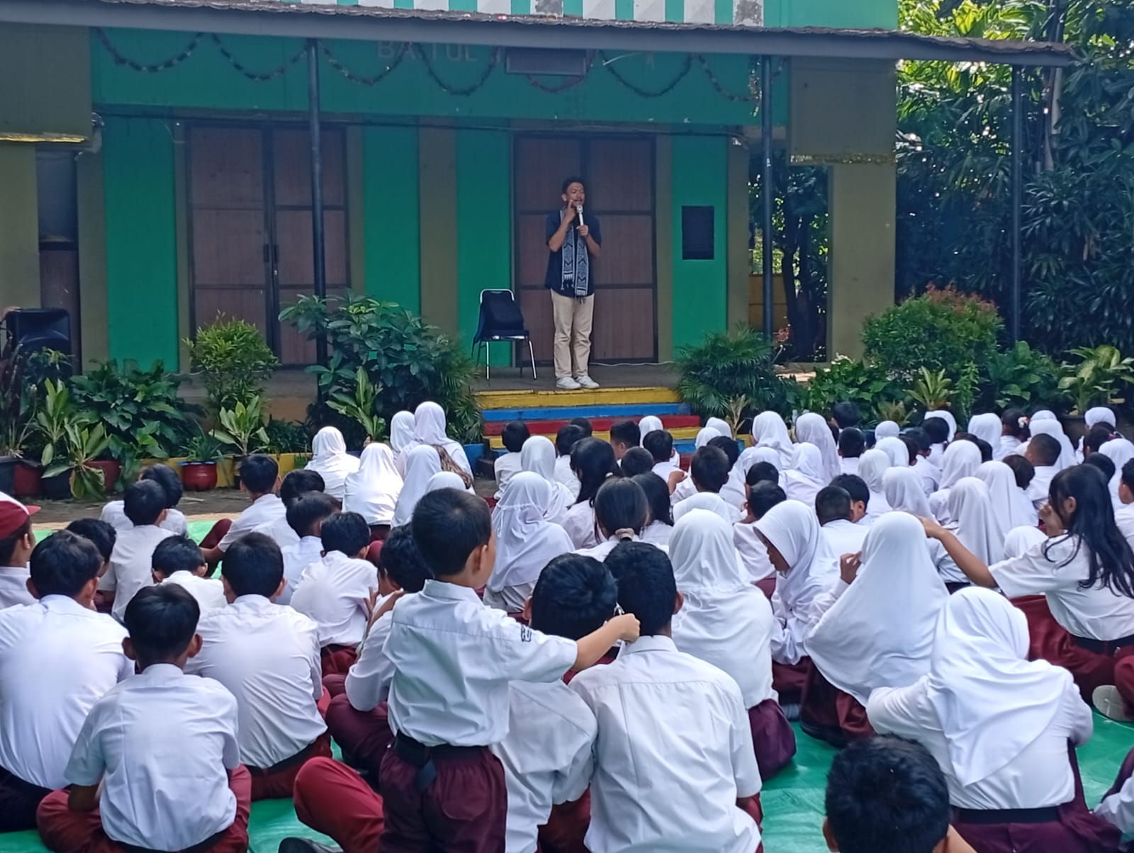 Wisata LiterAsyik Ke SDN Cipinang Muara 05